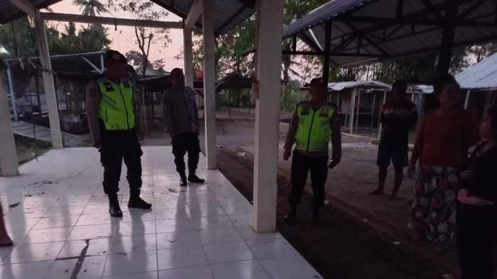 Penemuan bayi laki-laki dalam kardus di kawasan Klitikan Pasar Sleman, Jumat (14/8/2026)