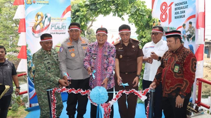 Peresmian jembatan merah putih presisi di Kabupaten Tangerang.