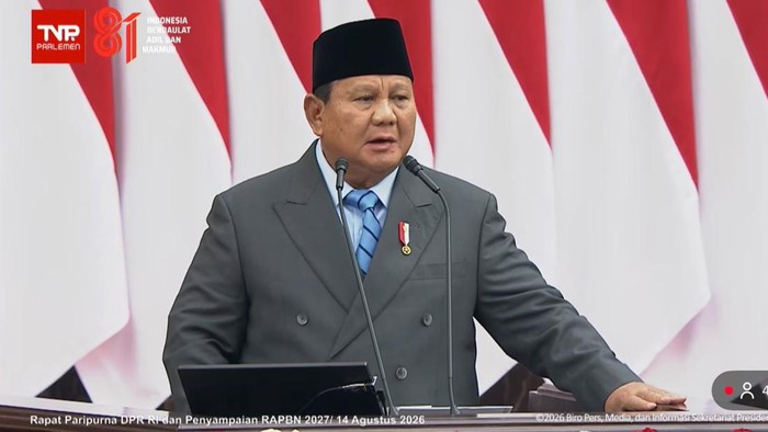 Prabowo saat menyampaikan Rancangan Anggaran Pendapatan dan Belanja Negara (RAPBN) 2027 dan Nota Keuangan di gedung DPR/MPR, Senayan, Jakarta, Jumat (14/8/2026)