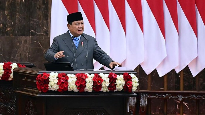 Prabowo saat Rancangan Anggaran Pendapatan dan Belanja Negara (RAPBN) 2027 dan Nota Keuangan di Gedung DPR/MPR, Senayan, Jakarta, Jumat (14/8/2026).