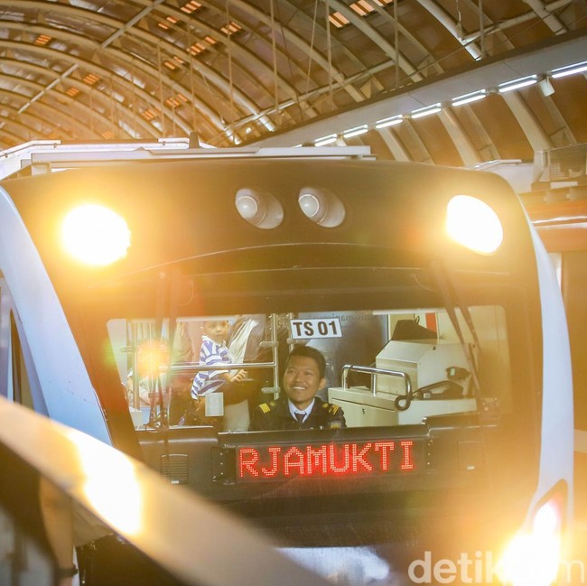 Semarak Kemerdekaan, Tarif LRT Jabodebek Cuma Rp8 pada 17 Agustus