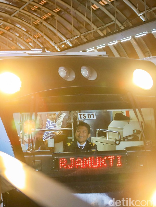 Semarak Kemerdekaan, Tarif LRT Jabodebek Cuma Rp8 pada 17 Agustus