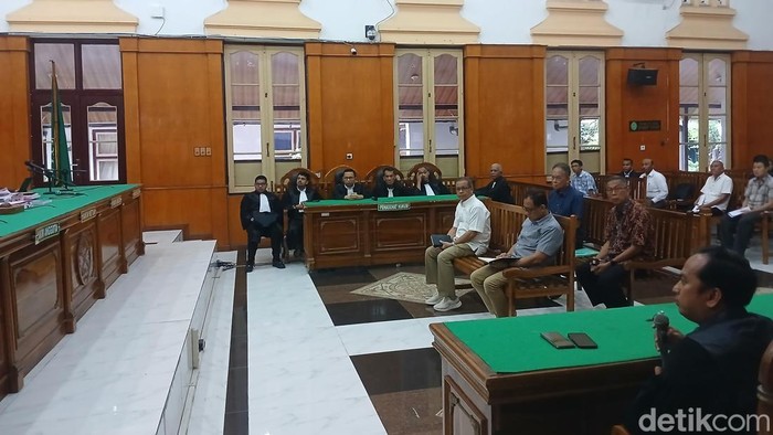 Sidang tuntutan yang ditunda di ruang Tipikor, Pengadilan Negeri (PN) Medan, Jumat (14/8/2026). (Juita Sinuhaji/detikSumut)