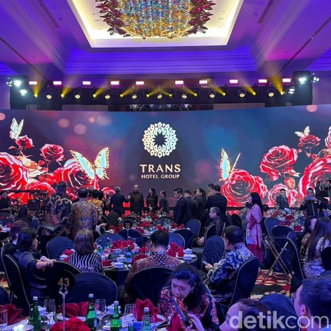 Potret Meriah Grand Opening The Trans Luxury Hotel Surabaya