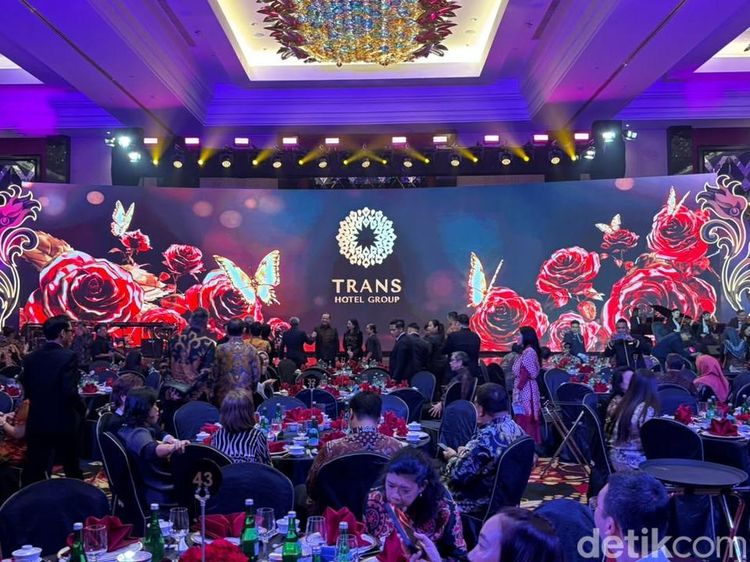 Potret Meriah Grand Opening The Trans Luxury Hotel Surabaya
