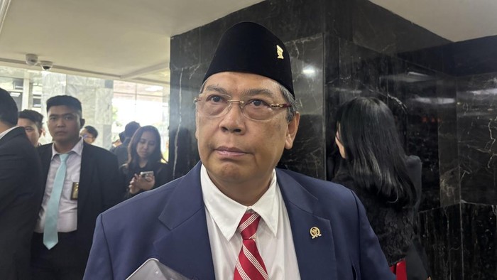 Wasekjen PDIP Utut Adianto ditemui wartawan di gedung MPR/DPR/DPD, Senayan, Jakarta, Jumat (14/8/2026).