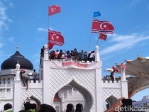 Pengibar Bendera Bulan Bintang hingga Rusuh Diduga Ada yang Menggerakkan