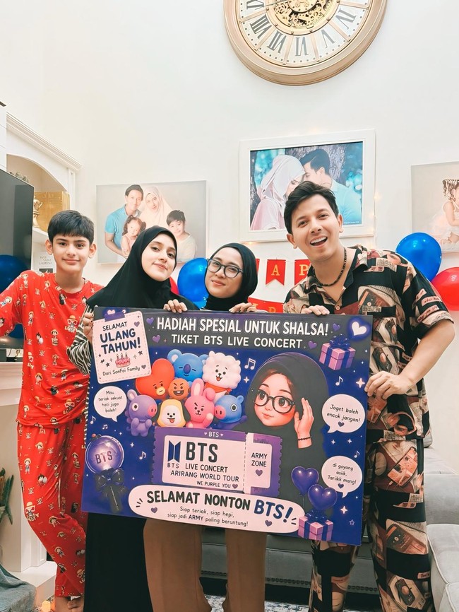 Asyik! Sonny Septian-Fairuz A Rafiq Kasih Kado Ultah Tiket Konser BTS ke Tim