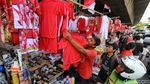 Jelang 17 Agustus, Pedagang Atribut Merah Putih di Asemka Keluhkan Omzet Menurun