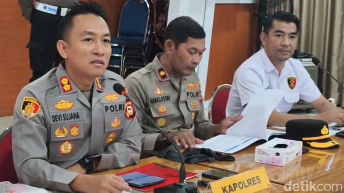 Kapolres Maros AKBP Devi Sujana.