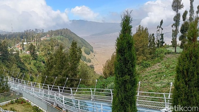 Bromo Dibuka Kembali, Wisatawan Hanya Diizinkan Beraktivitas di Area Bawah Seruni Point