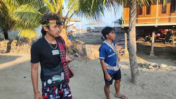 Kondisi lokasi KKN dan mahasiswa KKN UMY di Desa Macang Tanggar, Kecamatan Komodo, Kabupaten Manggarai Barat, Sabtu (15/8)