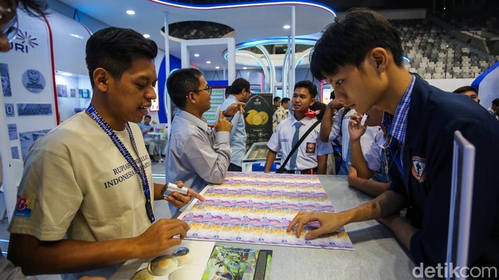 Suasana Pameran Festival Rupiah Berdaulat Indonesia (FERBI) di Istora Senayan, Jakarta, Sabtu (15/8/2026). FERBI 2026 berlangsung selama tiga hari, 14–16 Agustus 2026, dengan menghadirkan berbagai kegiatan untuk mengenalkan Rupiah kepada masyarakat secara lebih dekat.