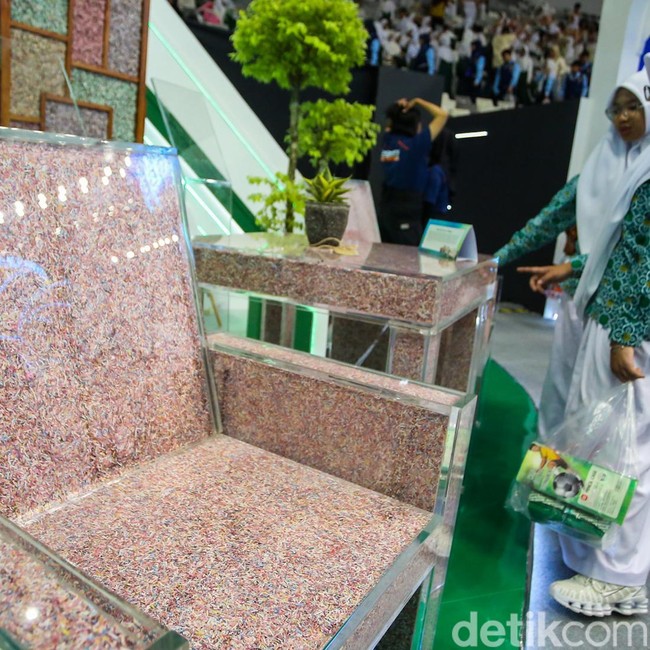 Melihat Rupiah Tak Layak Edar yang Disulap Jadi Produk Berguna