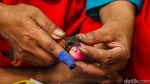Mengupas Bawang, Mengais Rezeki di Pasar Kramat Jati
