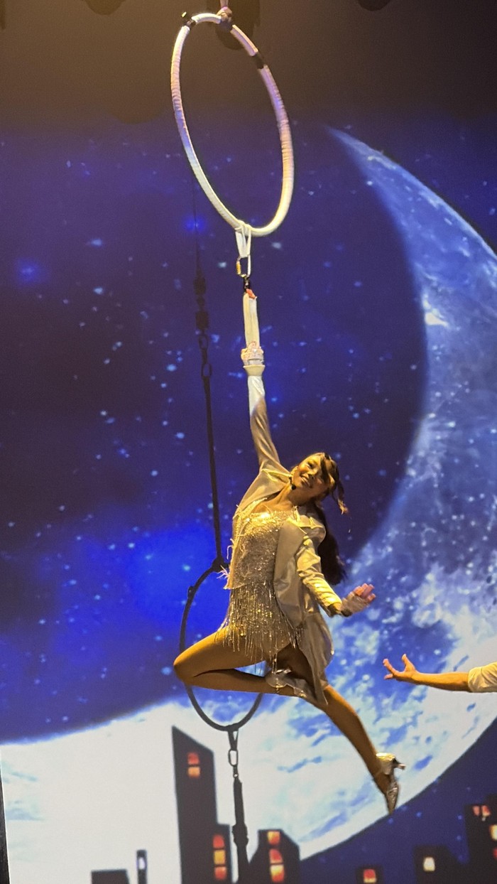 Naura Ayu menggelar showcase Cerita Penuh Cahaya.
