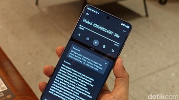 Nothing Ear (3a) juga dapat digunakan untuk merekam panggilan telepon maupun meeting hingga sekitar dua jam, kemudian menyinkronkan hasilnya ke aplikasi Nothing X. Foto: Adi FR/detikINET