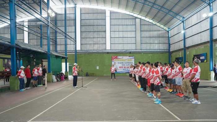 Bupati Lamongan Yuhronur Efendi membuka kejuaraan Tenis Riang Gembira Yes Cup 2026