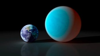 55 Cancri e, Planet yang Diduga Terbuat dari Berlian. 55 Cancri e merupakan super-Earth dengan massa sekitar 7,8 kali Bumi dan radius lebih dari dua kali planet kita. Dahulu, ilmuwan menduga kandungan karbonnya sangat tinggi sehingga tekanan dan suhu ekstrem di bagian dalam planet dapat membentuk berlian. Namun, penelitian yang lebih baru menunjukkan kandungan karbonnya kemungkinan tidak sebanyak perkiraan awal. Karena itu, status 55 Cancri e sebagai planet berlian masih diperdebatkan. Foto: NASA
