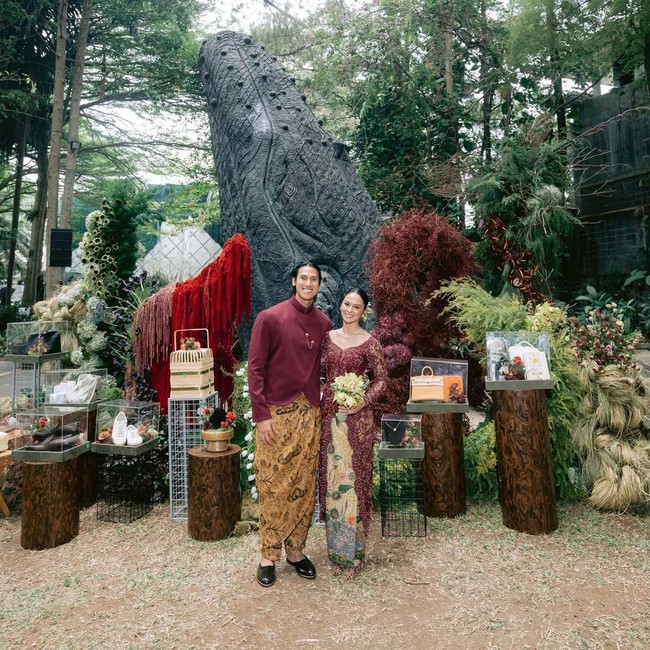 So Happy! Sean Gelael dan Hana Malasan Gelar Lamaran
