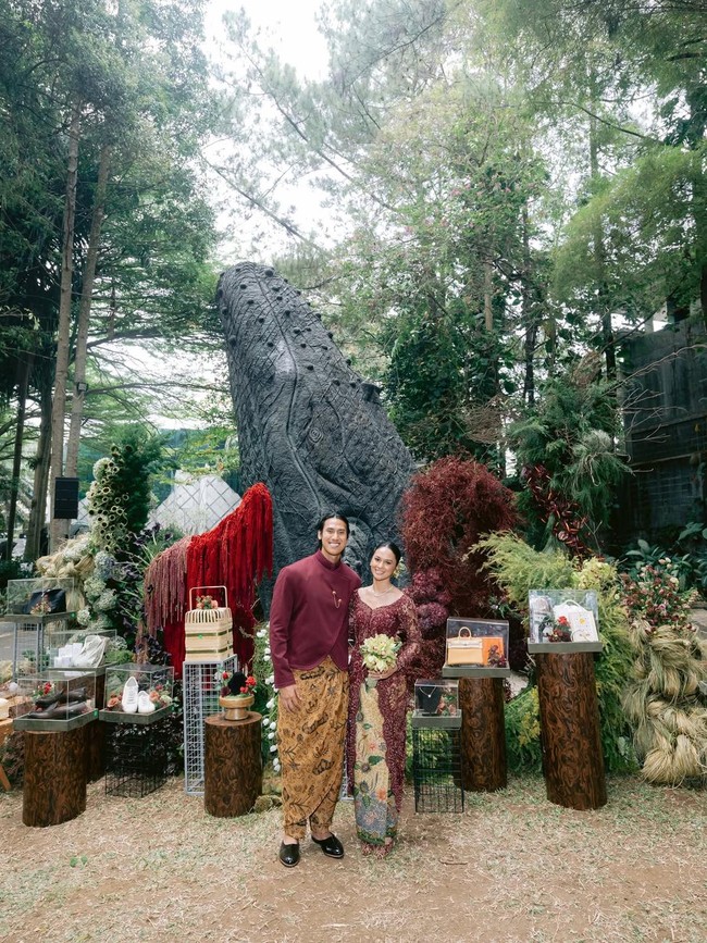 So Happy! Sean Gelael dan Hana Malasan Gelar Lamaran