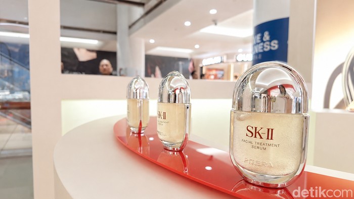 SK-II Facial Treatment Serum.