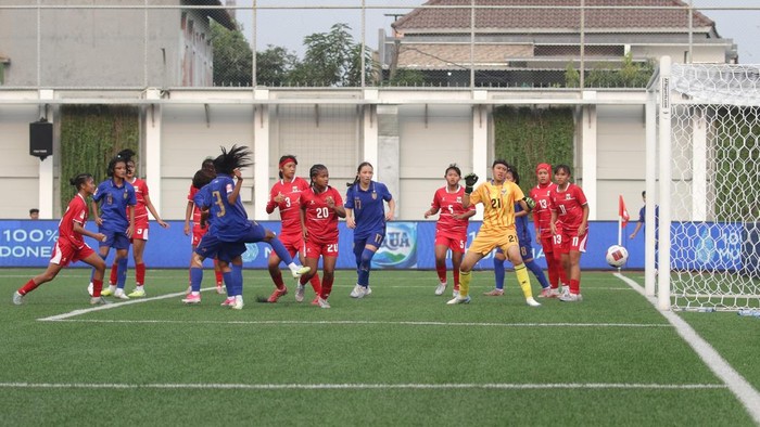 Timnas putri Indonesia U-16, yang memakain nama Putri Nusantara, bertemu Thailand, di matchday pertama Grup B Srikandi Mederka Cup. Putri Nusantara kalah 0-2.