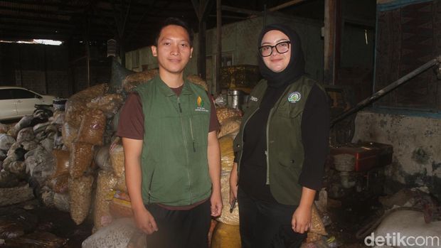 Adinda Fatimatur Rahmah (kanan) dan Ahmad Nur Ali (kiri) Adinda Fatimatur Rahmah (kanan) dan Ahmad Nur Ali (kiri)