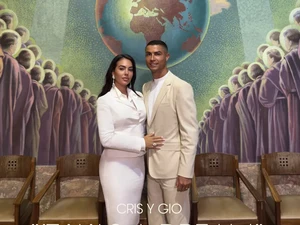 Terungkap! Penikahan Ronaldo dan Georgina Digelar Intimate di Ruang Tamu