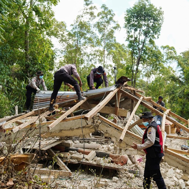 Gempa Guncang Manggarai, Polisi Periksa Rumah yang Rusak Parah