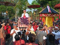 Joli Pengantin Diarak, Pernikahan Agung Tabanan Kembali Digelar Usai 60 Tahun