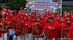 Lansia Tak Kalah Semangat, Angklung Meriahkan CFD Jakarta Jelang HUT RI