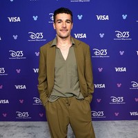 Aktor Wolfman Christopher Abbott akan memerankan Professor X. Foto: Getty Images for Disney/Matt Winkelmeyer