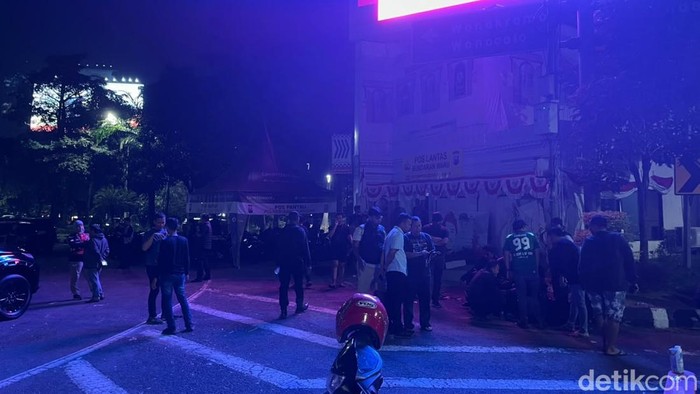 Pos polisi di Bundaran Waru Surabaya dilempar molotov orang tak dikenal