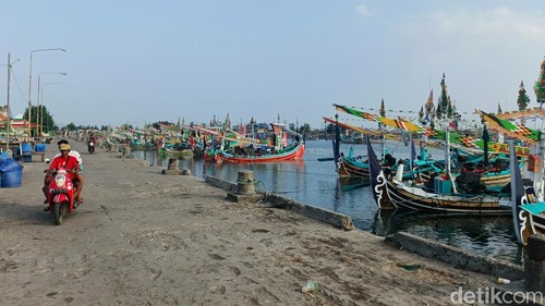 Kolam labuh area PPN Pengambengan di Negara, Jembrana, Bali, Minggu (16/8/2026).