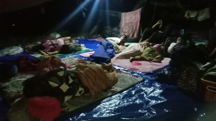 Sejumlah warga di Kabupaten Selayar masih mengungsi akibat gempa M 7,0 di Flores, NTT.