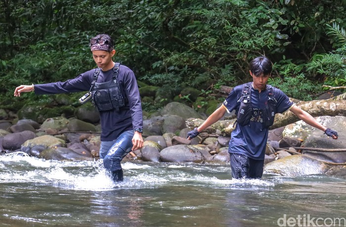 Serunya patroli hutan bersama Tim SPTN Wilayah 2 Resort Sungai Bahau di kawasan hutan Lalut Birai.