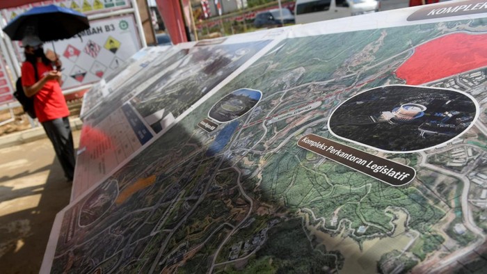 Wajah Baru IKN! Gedung MA, MK, KY hingga Plaza Keadilan Mulai Dikerjakan Pekerja menyelesaikan proyek pembangunan gedung di kawasan Legistatif dan Yudikatif di KIPP Ibu Kota Nusantara (IKN), Penajam Paser Utara, Kalimantan Timur, Minggu (16/8/2026). Progres pembangunan kawasan Yudikatif dan Legislatif meliputi gedung Mahkamah Agung (MA), Mahkamah Konstitusi (MK), Komisi Yudisial (KY), Plaza Keadilan dan Masjid hingga Minggu (16/8) telah mencapai 12-14 persen dan ditargetkan selesai pada akhir 2027. ANTARA FOTO/Angga Palguna