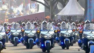 15 Srikandi Pasukan Polisi Militer Kawal Kirab Bendera Pusaka ke Istana