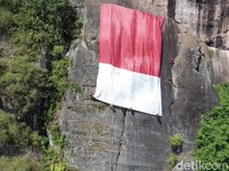 HUT Ke-81 RI, Bendera Raksasa Berkibar di Tebing Lembah Harau Sumbar