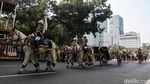 Bendera Pusaka dan Teks Proklamasi Diarak Naik Kereta Kencana ke Istana