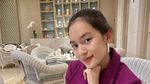Cantiknya Shanna Shannon saat Ngeteh hingga Menikmati Aneka Dessert Manis