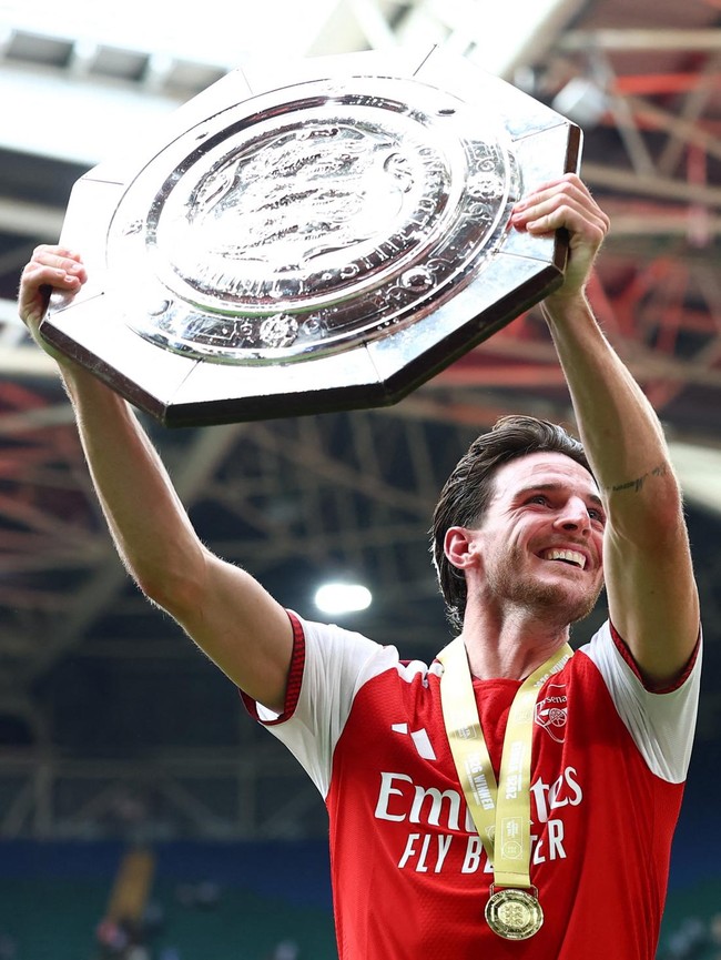 Awas Kutukan Comunity Shield, Arsenal