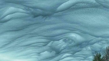 Seperti lukisan klasik, tapi nyata. Awan ini dikenal sebagai awan Asperitas. Foto: Necessary-Win-8730 via Bored Panda