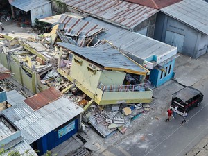 4 Gubernur Luar NTT Kunjungi Korban Gempa, Ada KDM hingga Koster