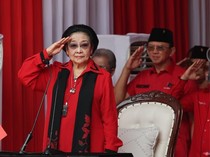 Pimpin Upacara HUT Ke-81 RI di PDIP, Megawati Kenang Perjuangan Bung Karno