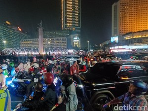 Karnaval Malam Merdeka Selesai, Lalin di Bundaran HI Kembali Dibuka
