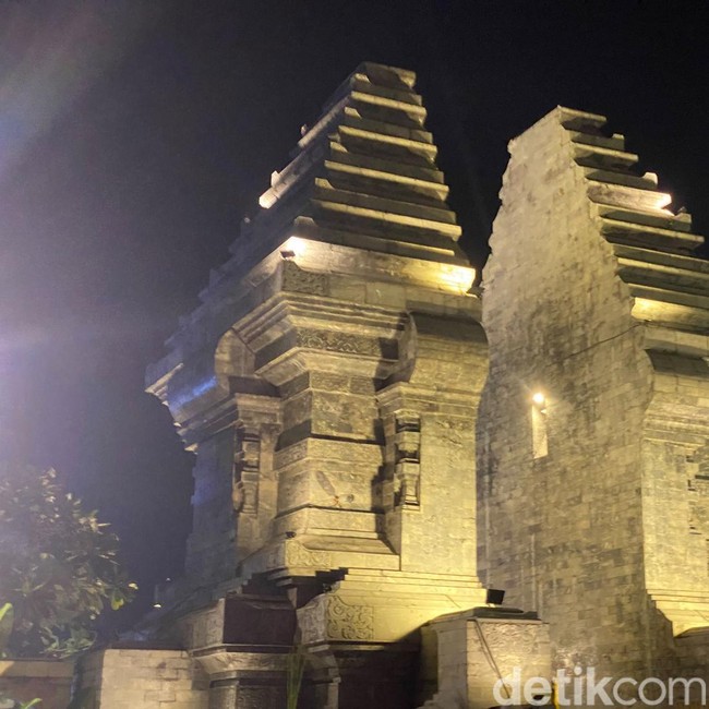 Potret Ziarah Malam di Makam Bung Karno, Kini Buka 24 Jam