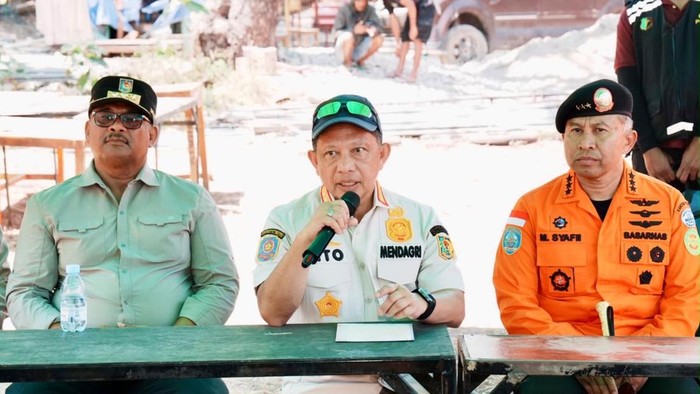 Mendagri Minta Pemda Percepat Pendataan Dampak Gempa NTT