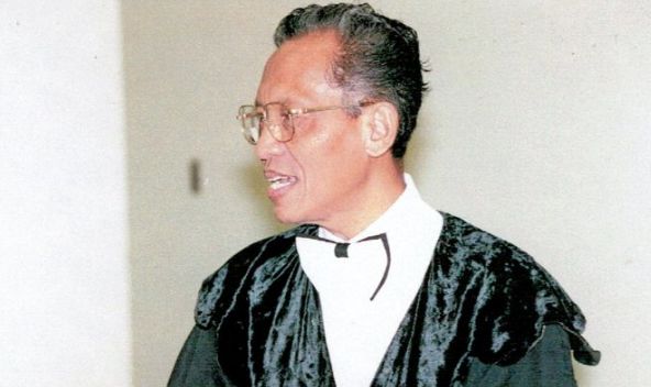 Mubyarto. (Dok. Arsip UGM)